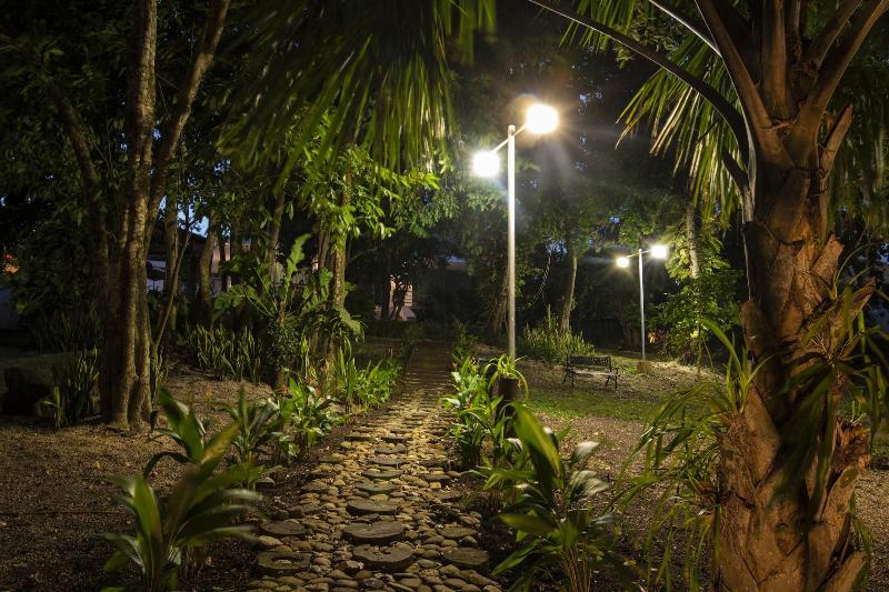 Szálloda Casa Aakal Lagoon Front