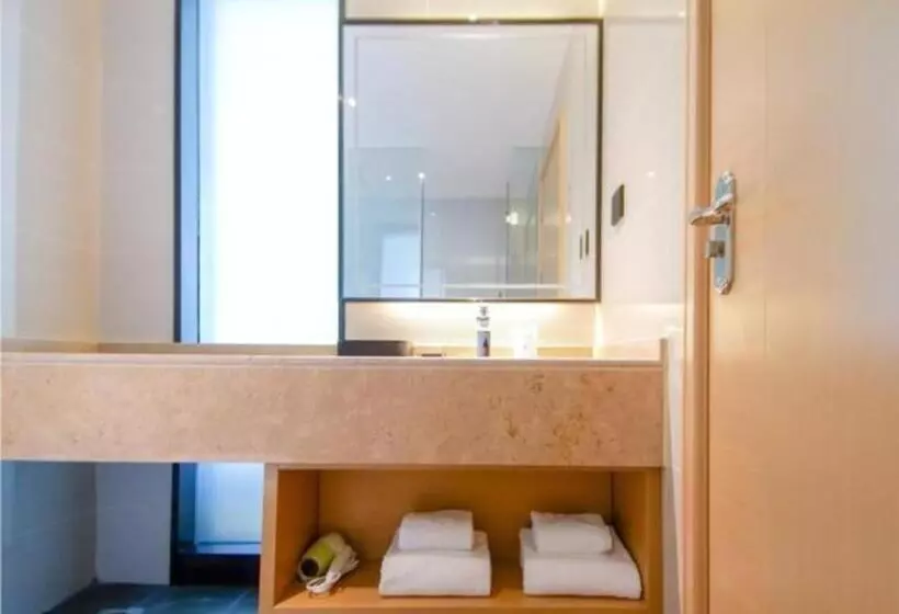 هتل City Comfort Inn Haikou Zhongjie Road Walking Street