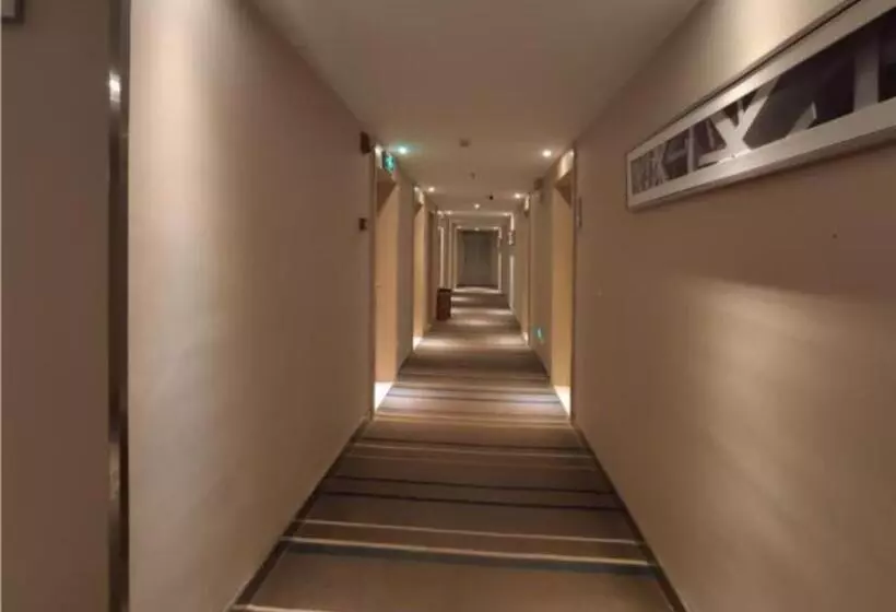 ホテル City Comfort Inn Jingdezhen Xinchang Road Taoxichuan