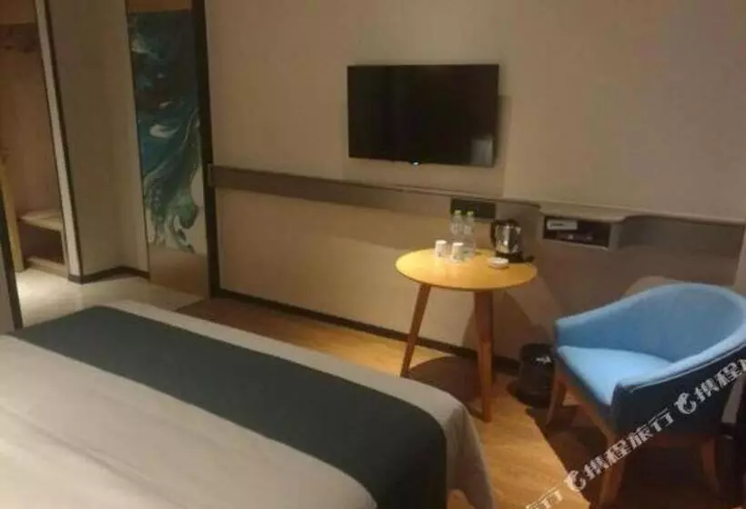 Hotelli City Comfort Inn Zhanjiang Middle Haibin Avenue Wanda Plaza