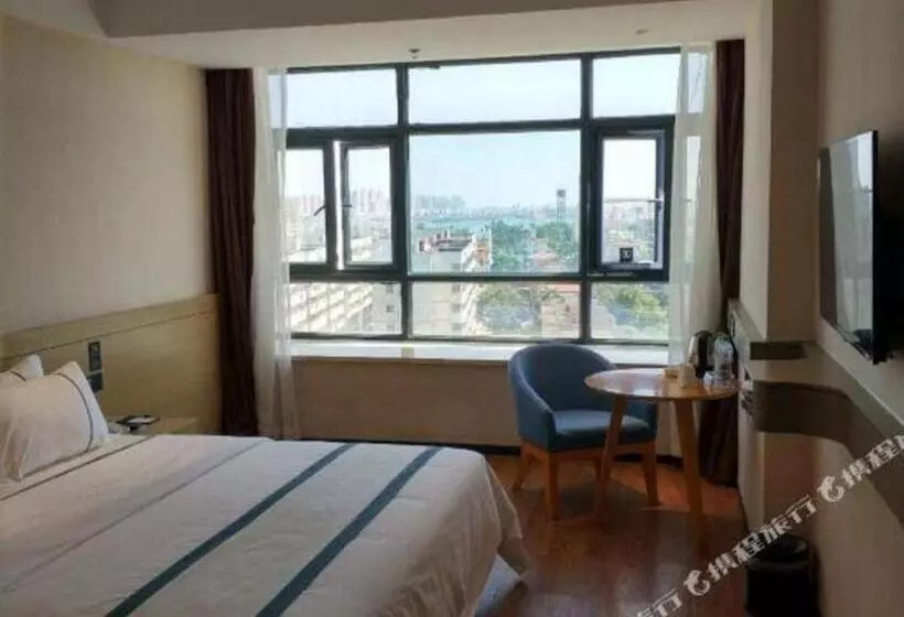 Hotelli City Comfort Inn Zhanjiang Middle Haibin Avenue Wanda Plaza