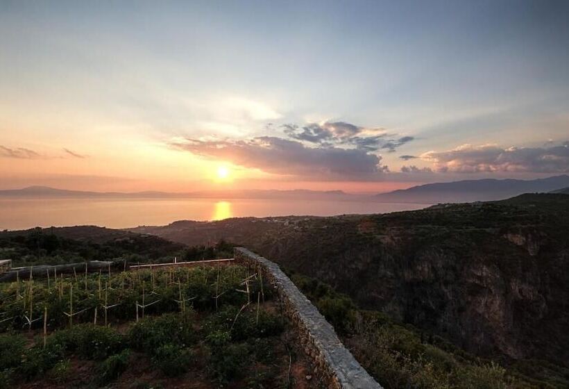 בית מלון כפרי Euphoria Suites