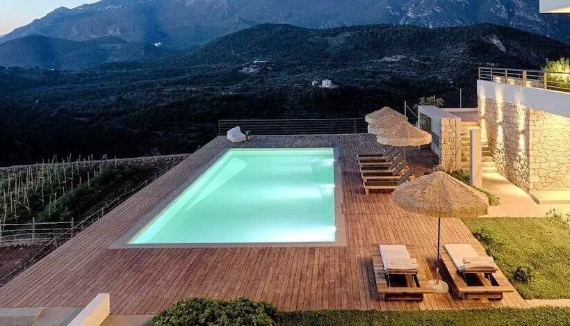 Hotelli Euphoria Suites