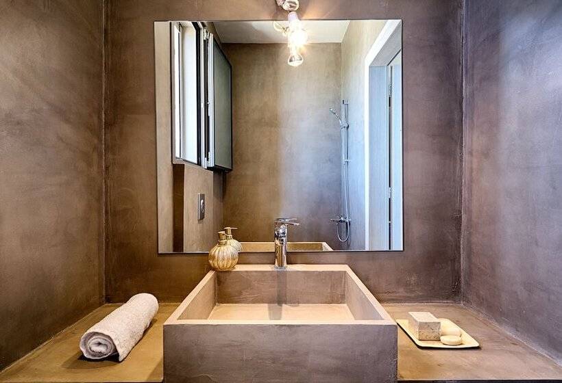 בית מלון כפרי Euphoria Suites