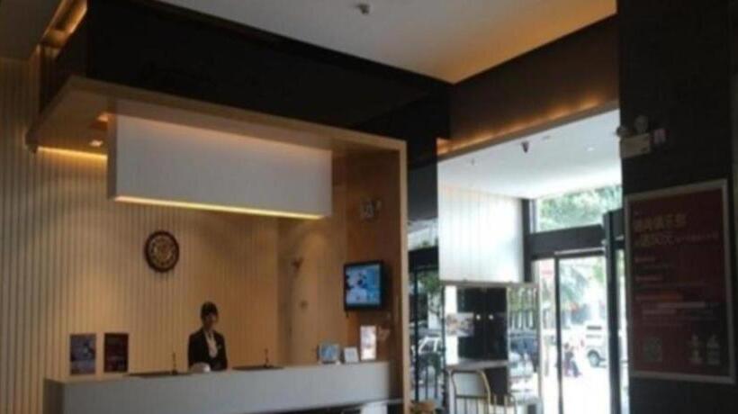 Hotel Jinjiang Inn Danjiangkou Station Road