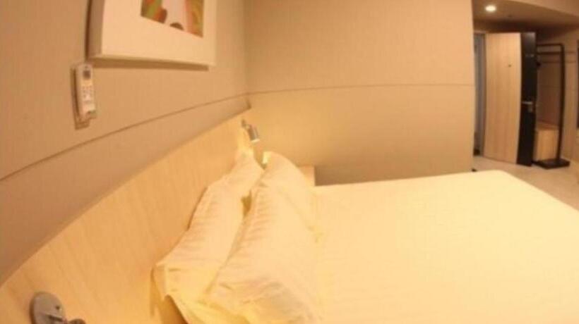 Hotel Jinjiang Inn Danjiangkou Station Road