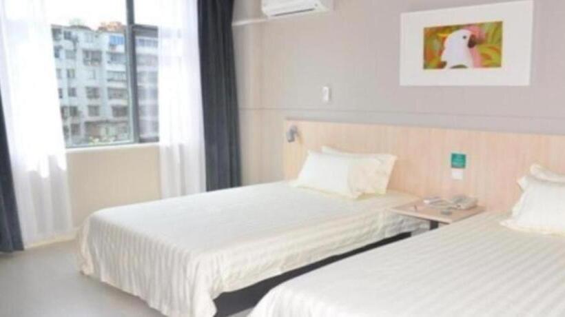 Hotel Jinjiang Inn Danjiangkou Station Road