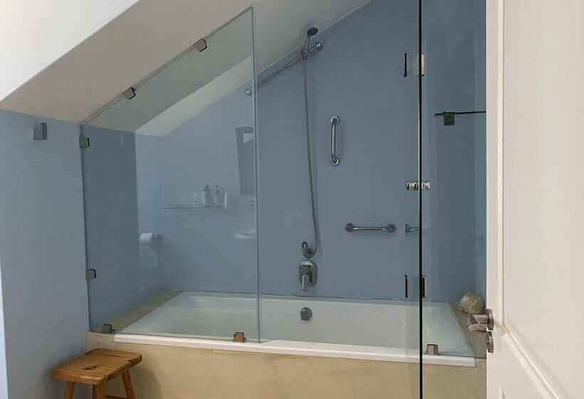 ベッドアンドブレックファースト Makarios On The River