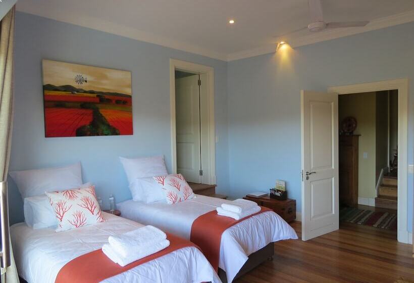 ベッドアンドブレックファースト Makarios On The River