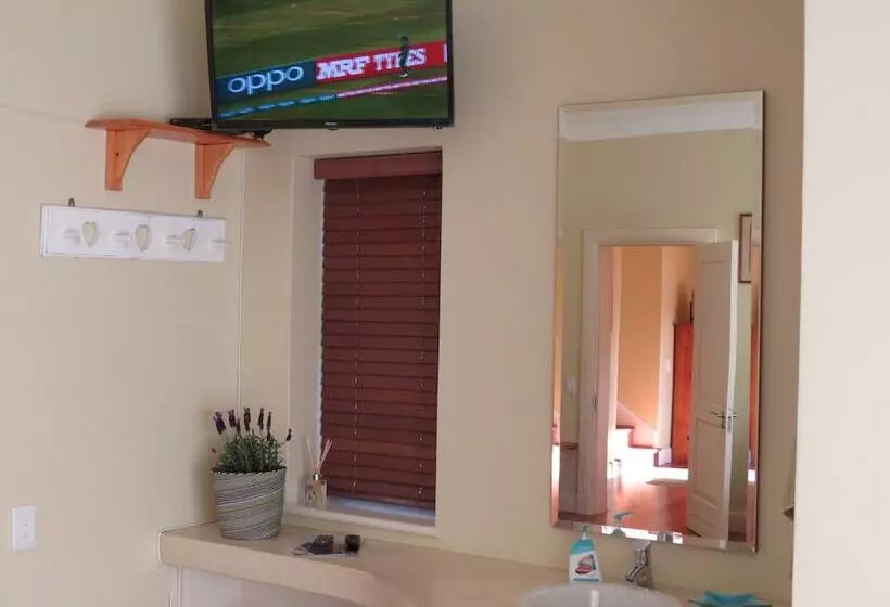 Aamiaismajoitus (B&B) Makarios On The River