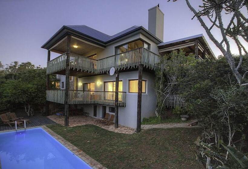 ベッドアンドブレックファースト Makarios On The River