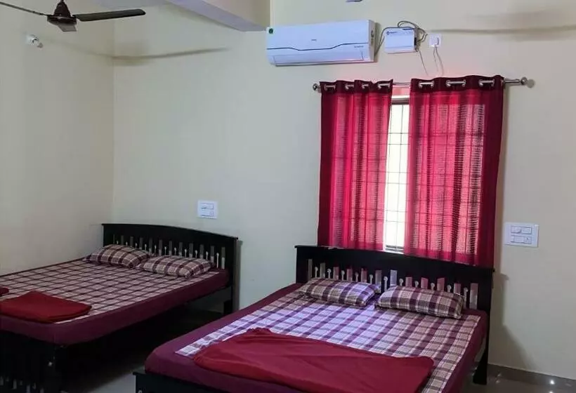 Hotel Adheesh Lodge