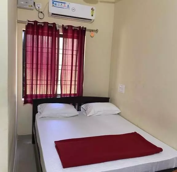 Hotel Adheesh Lodge