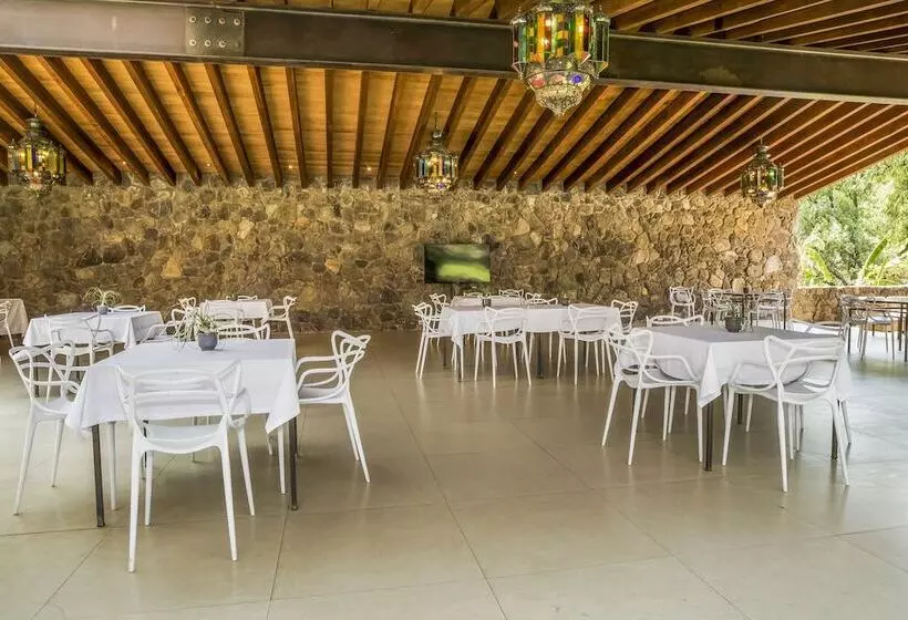 Hotelli Amate Del Rio