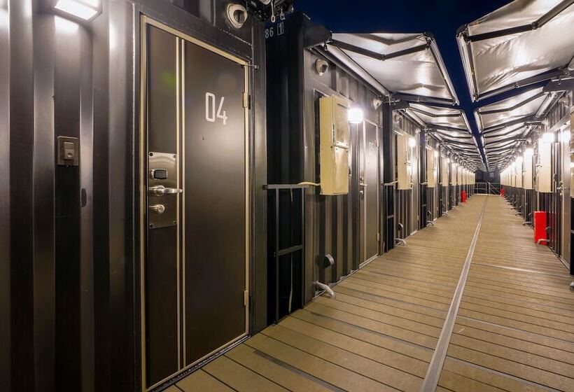 Hotell R9 The Yard Taketoyo