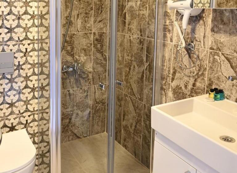 בית מלון כפרי Roxx Royal