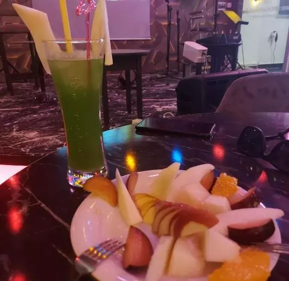 ホテル Roxx Royal