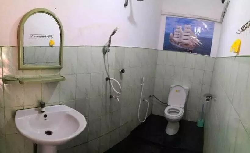 Star Hotel Arugambay