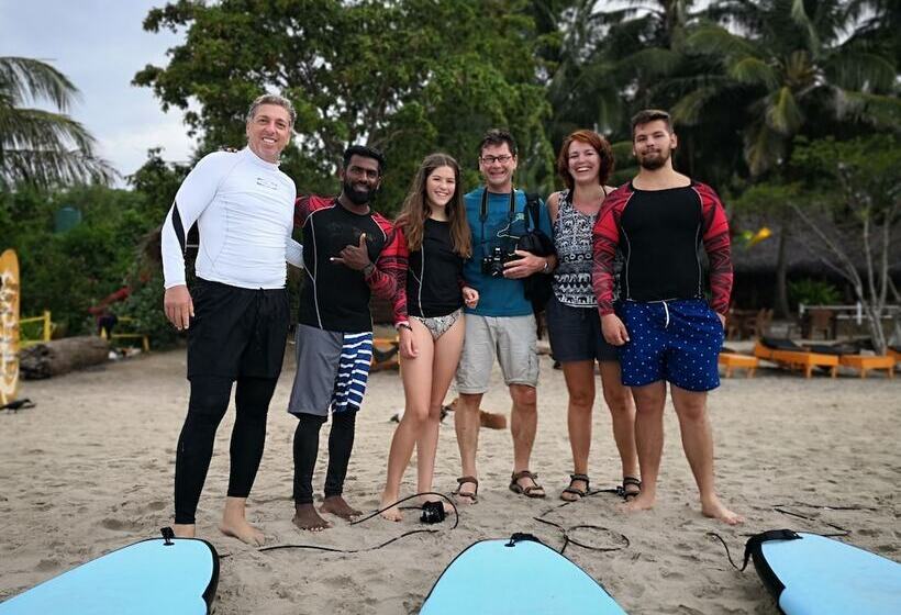 Star Hotel Arugambay