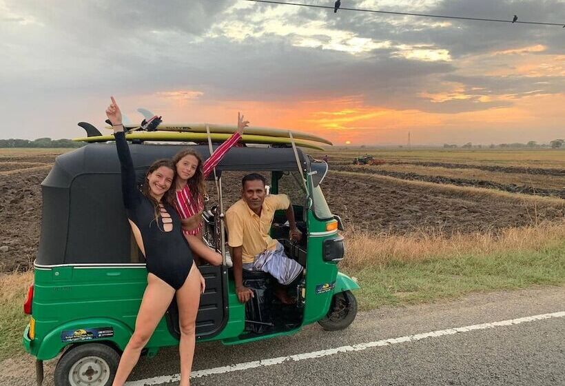 Star Hotel Arugambay