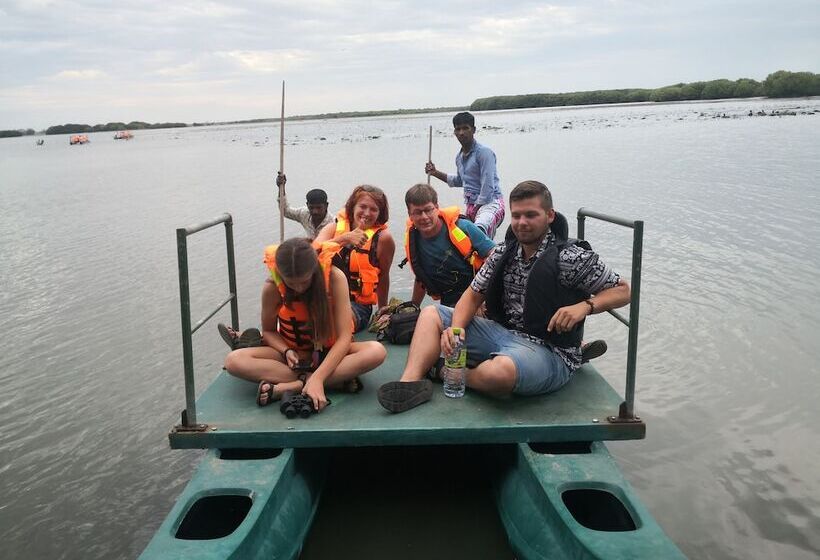 Star Hotel Arugambay