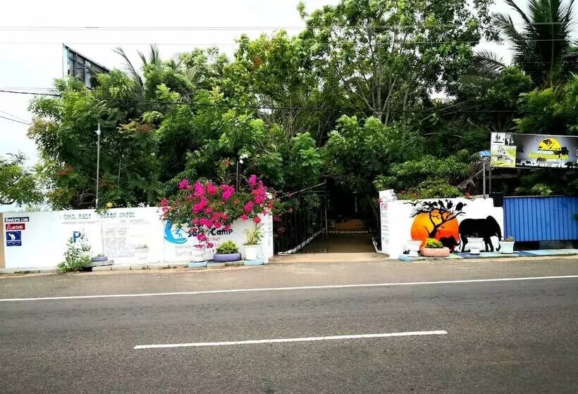 Star Hotel Arugambay