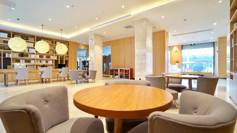 Ji Hotel Yantai Binhai Square