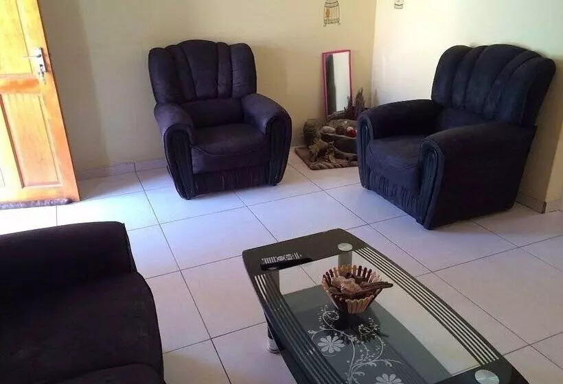 پانسیون P Wake Guesthouse