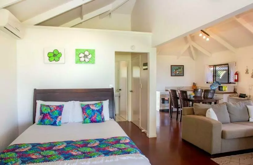 پانسیون Vai Villas