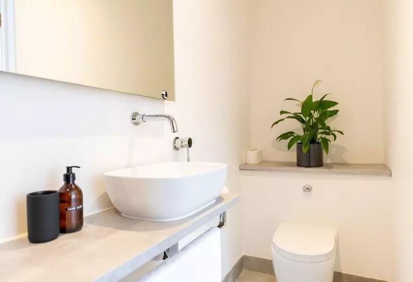 ベッドアンドブレックファースト Doghouse Margate