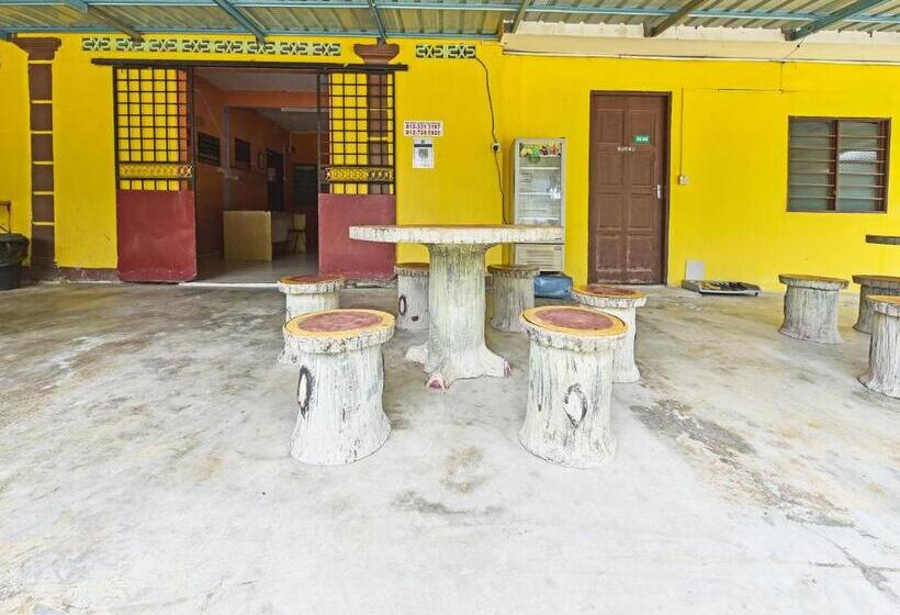 Hotel Oyo 90454 Haza Harmoni Guesthouse