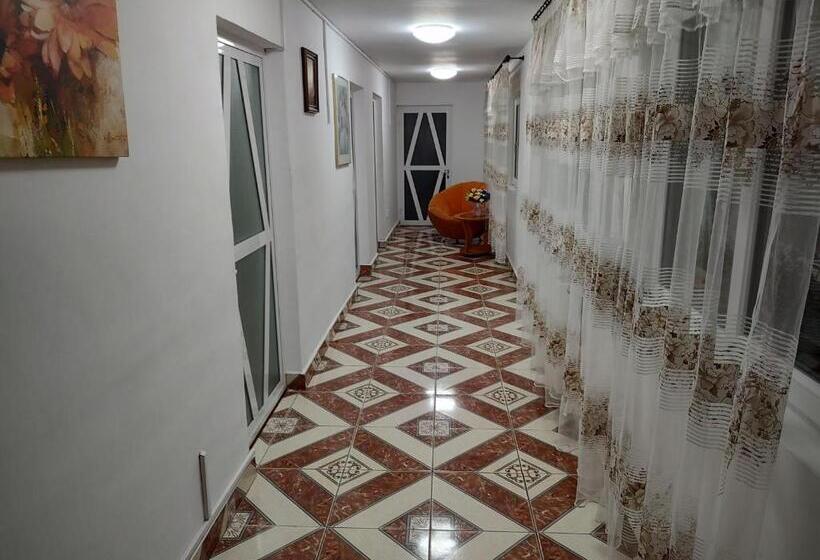 پانسیون Casa Leny