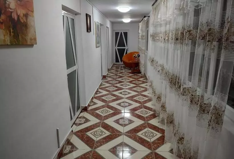 پانسیون Casa Leny