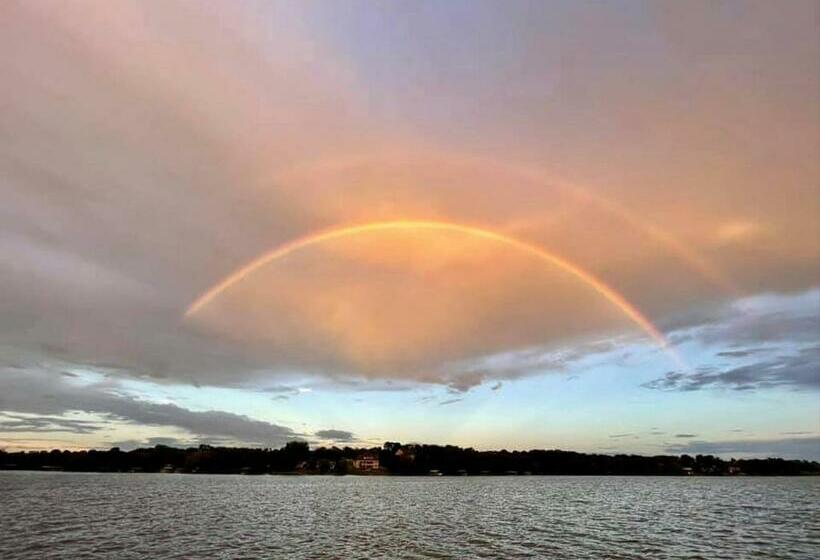 Пансион Lake Home By Nashville  Hot Tub, Swim, Fish