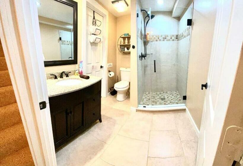 Пансион Lake Home By Nashville  Hot Tub, Swim, Fish