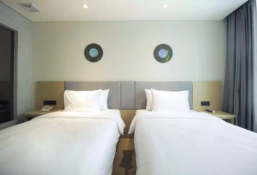 Hotelli Eastern  Bojonegoro