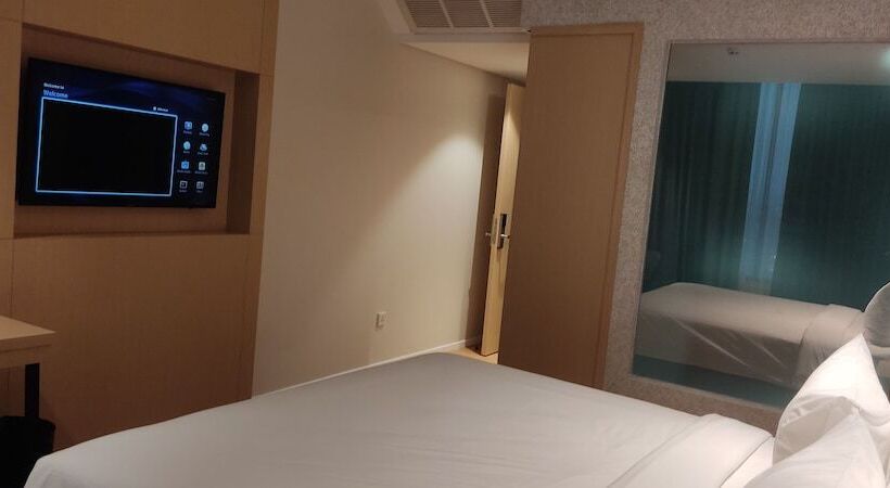 Отель Eastern  Bojonegoro