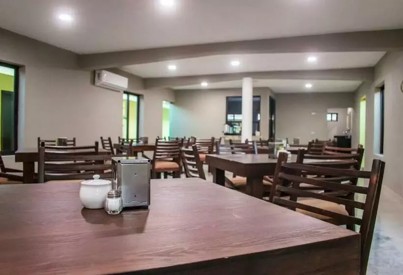 ホテル El Milagro