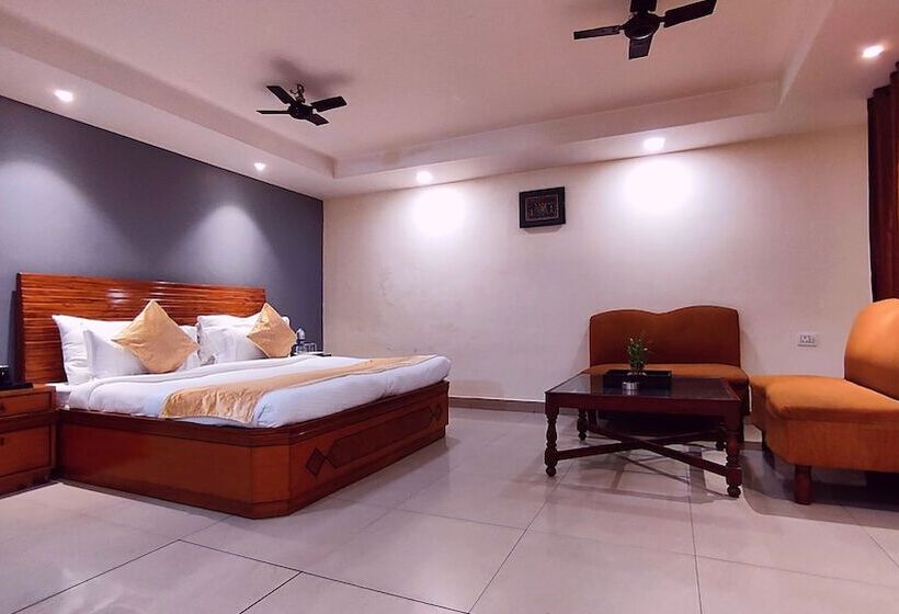 Mahesh By Shrigo Hotels