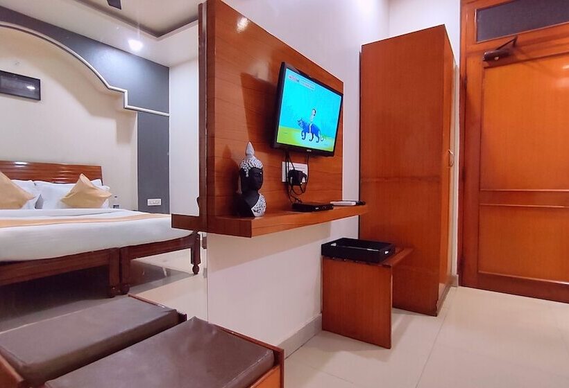 Mahesh By Shrigo Hotels