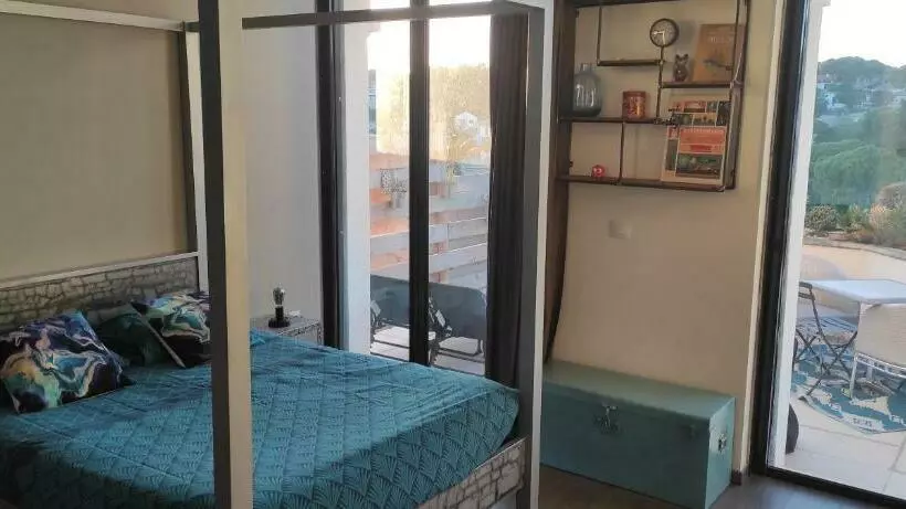 Grand Studio Terrasse De Standing, Pleine Vue Village Et Mer