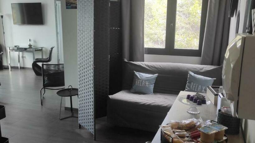 Grand Studio Terrasse De Standing, Pleine Vue Village Et Mer