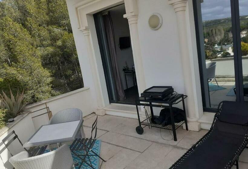 Grand Studio Terrasse De Standing, Pleine Vue Village Et Mer