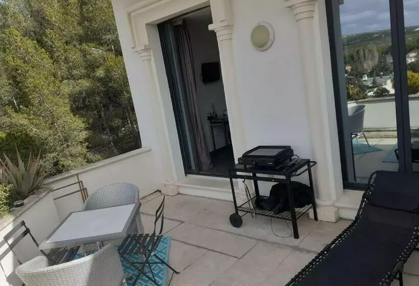 Grand Studio Terrasse De Standing, Pleine Vue Village Et Mer