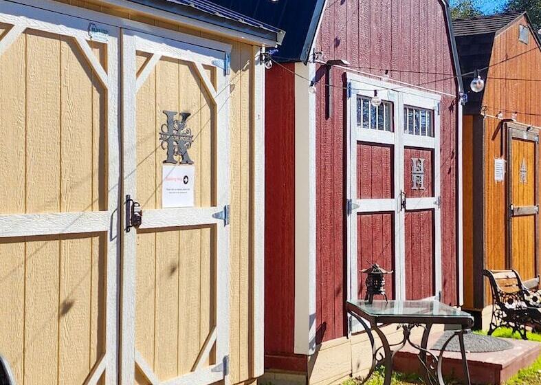 فندق صغير Genas S Sierra Inn & Restaurant