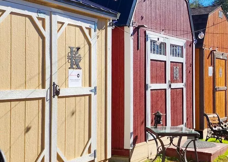 Retkeilymaja Genas S Sierra Inn & Restaurant