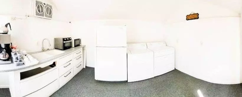 Retkeilymaja Genas S Sierra Inn & Restaurant