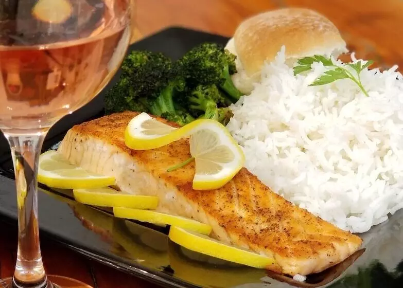 Retkeilymaja Genas S Sierra Inn & Restaurant