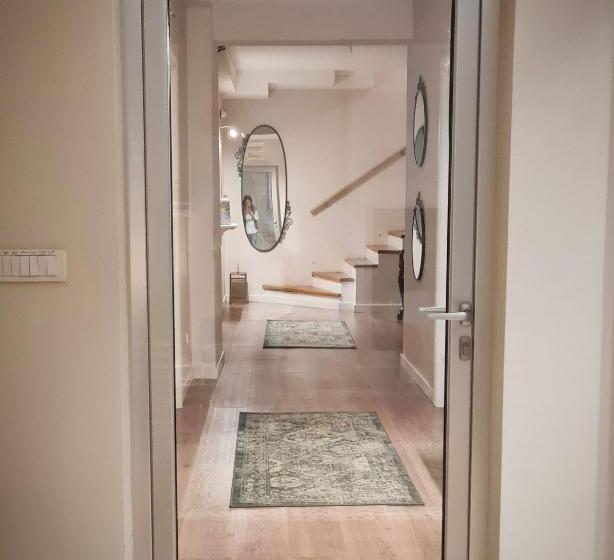 تختخواب و صبحانه Minicity Inn