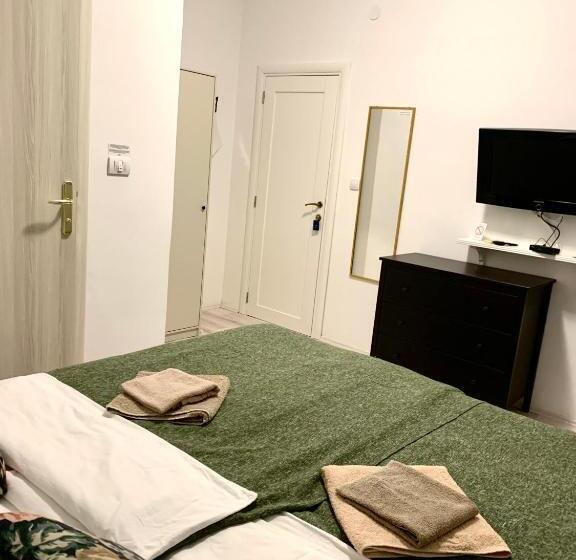 تختخواب و صبحانه Minicity Inn